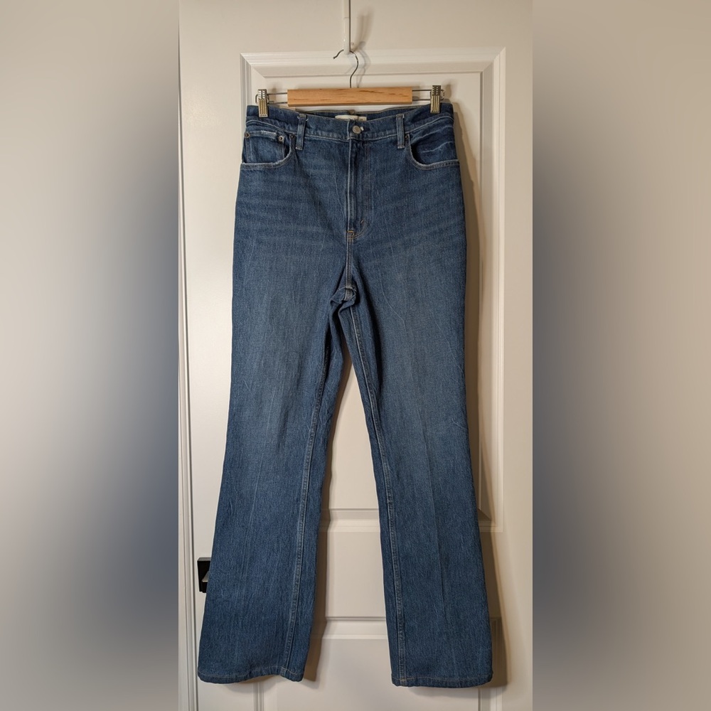 Abercrombie & Fitch Women’s The ‘70s Vintage Flare Ultra High Rise Size 8L
